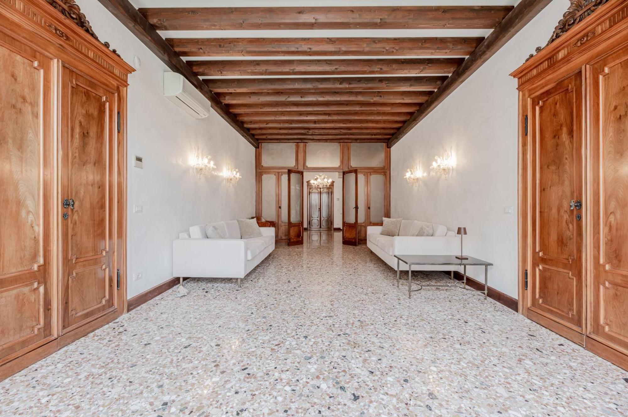 Elegant 7 Minutes From Piazza San Marco! Venezia